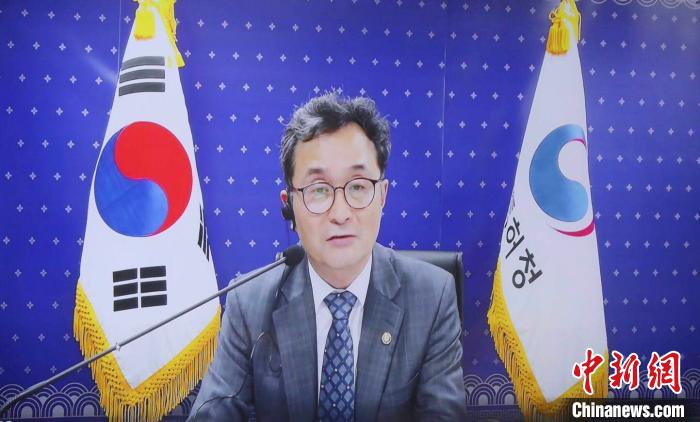 韩国特许厅厅长朴原住出席会议。(中国国家知识产权局 供图)